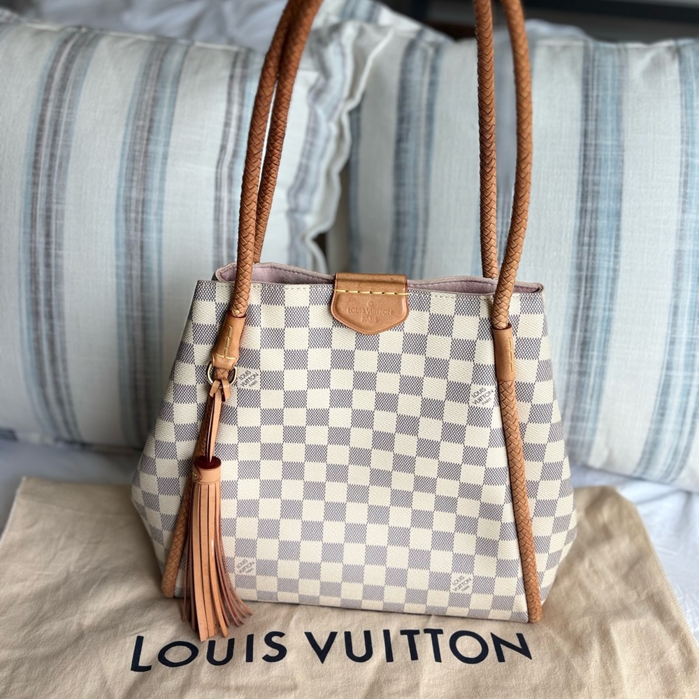 Damier Azur
Width: 12.25
Height 11.25
Depth 6”
Shoulder Strap 9.25”